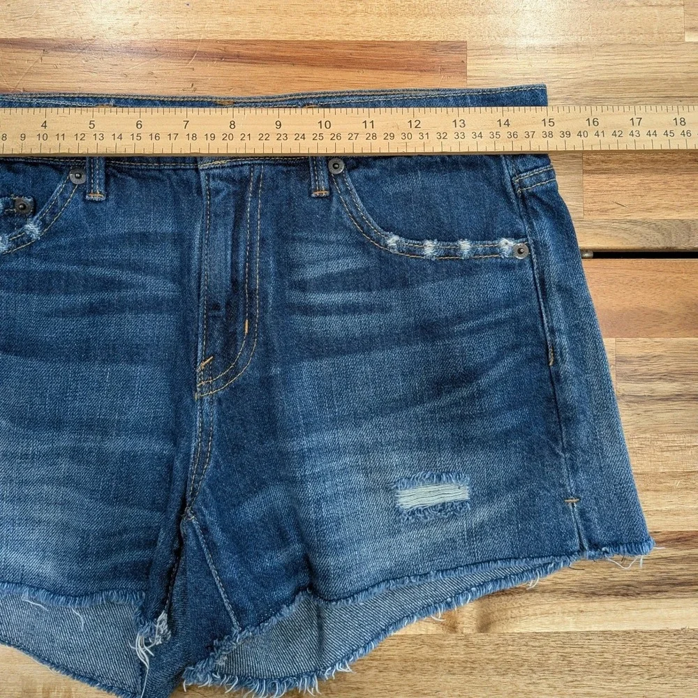 Gap 1969 Women's Denim Shorts Size 26 Medium Wash‎ Distressed Y2K Festival Boho